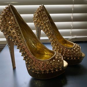 Steve Madden spiked heels